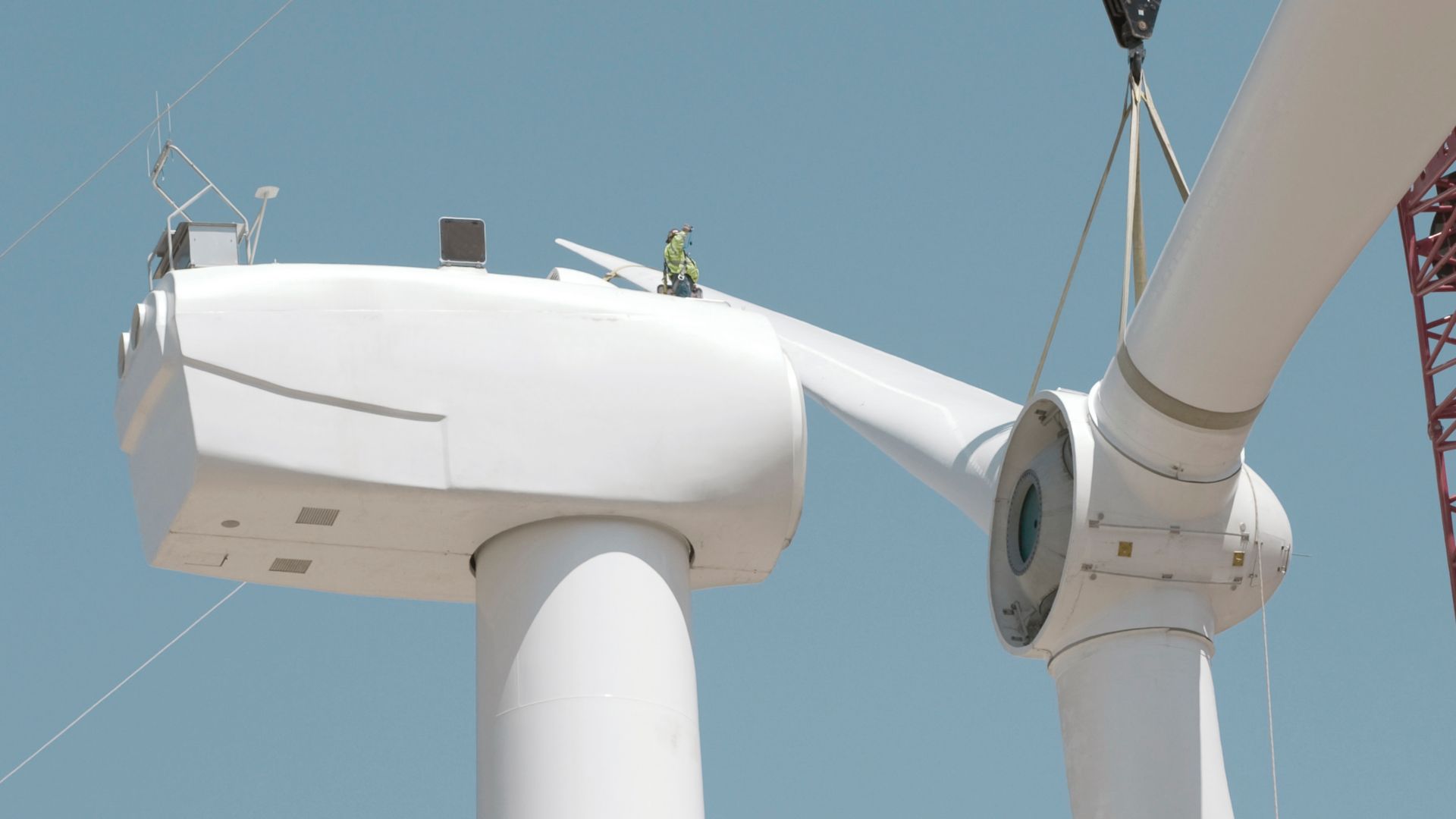 Assembling the rotor to the generator housing.