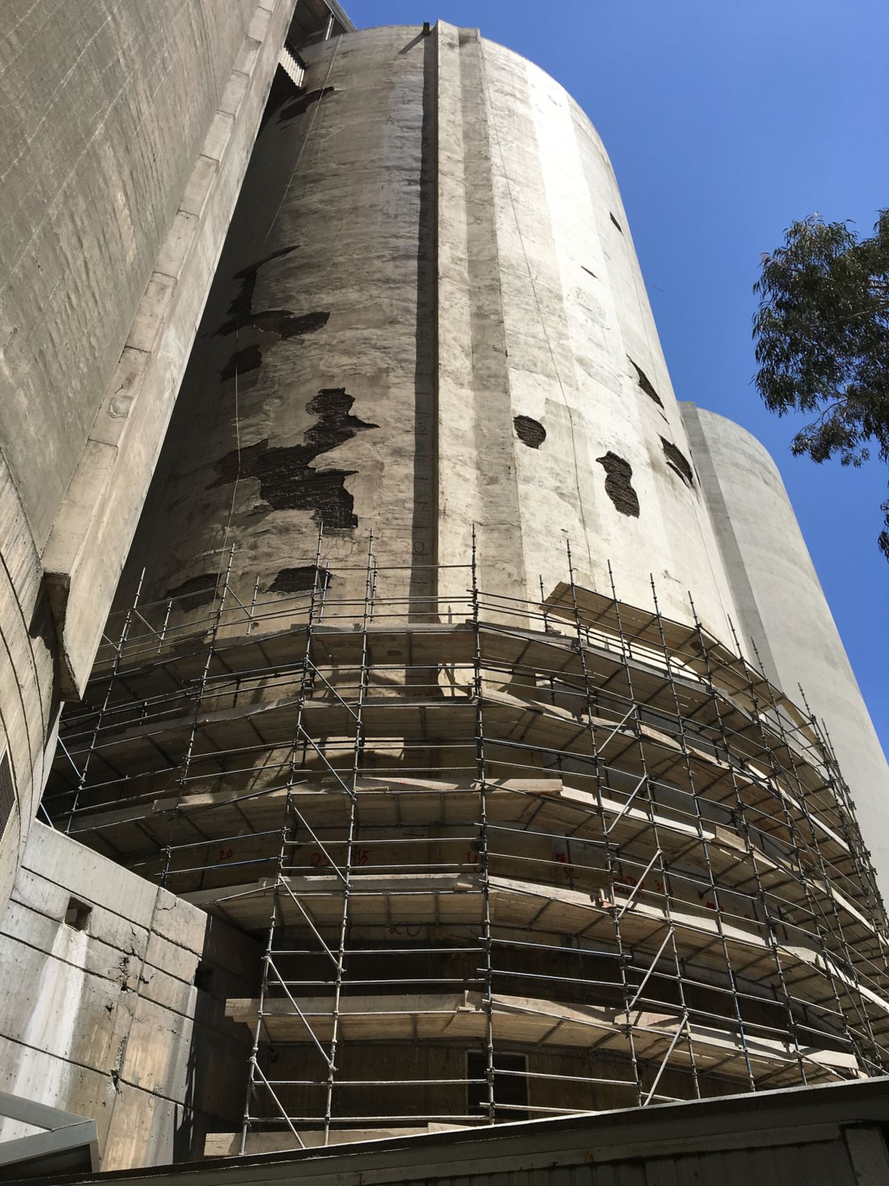 Concrete silo before concrete repair mortar renovation