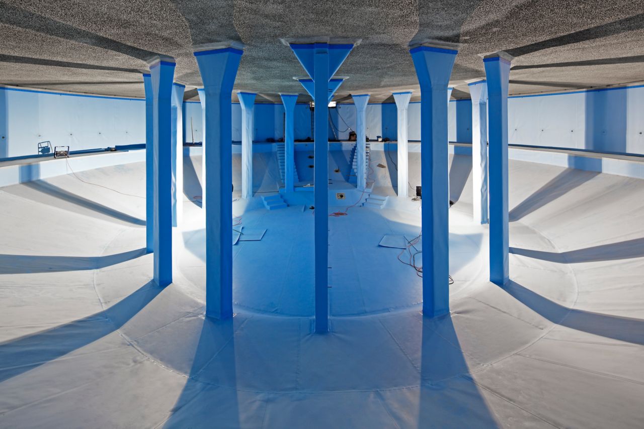 Interior of public drinking water reservoir in Offenberg Germany with Sikaplan waterproofing membrane