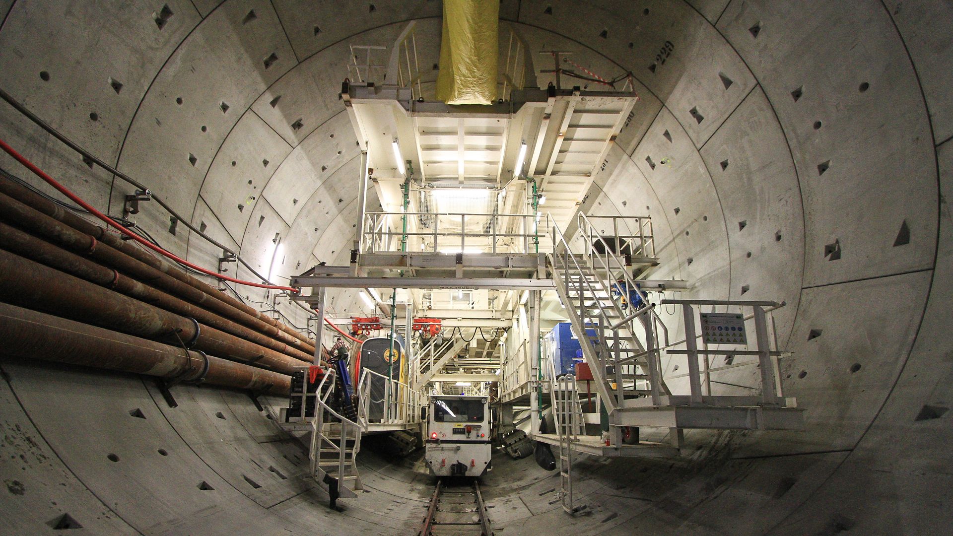 Tunnel boring machine in tunnel construction