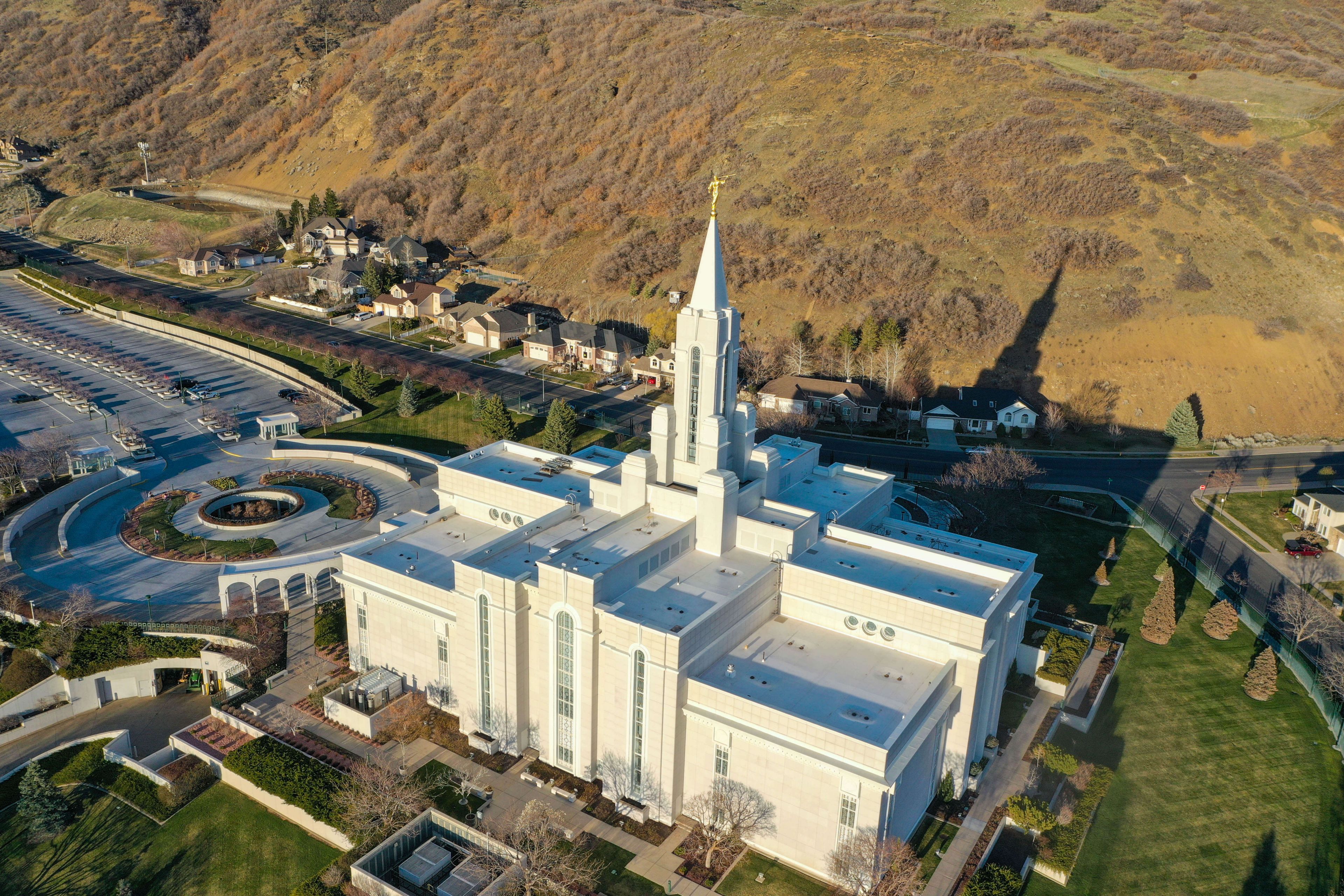 Aerial view of Bountiful Temple with a white membrane roof from Sarnafil. 