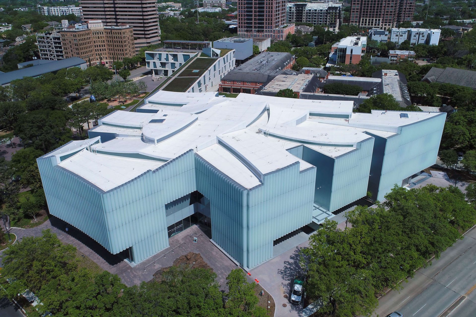 Aerial view of the Houston Museum of Fine Arts building showing a white Sarnafil roofing membrane. 