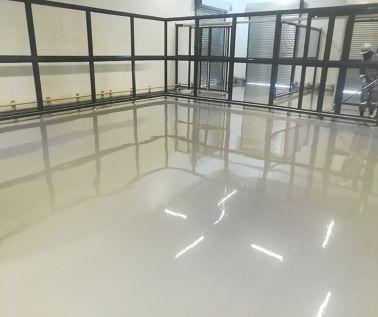Sika’s Electrostatic dissipative flooring in a working environment full of sensitive forensic equipment, providing protection against electrostatic discharge.