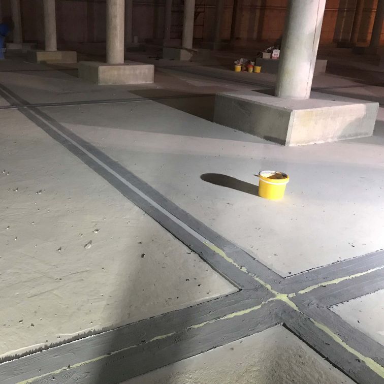 Waterproofing system used for expansion and connection joints, as well as for cracks in reservoir.