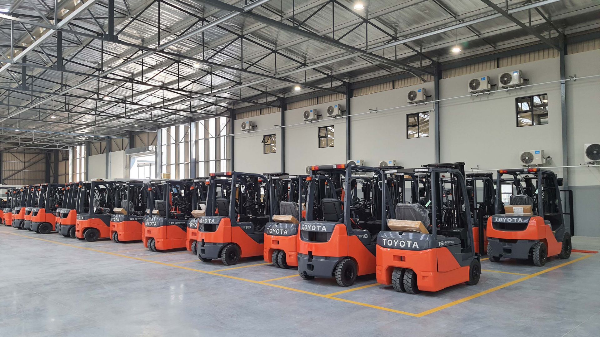 New concrete floor that is hardwearing and resistant to impact, oil and battery acid spills