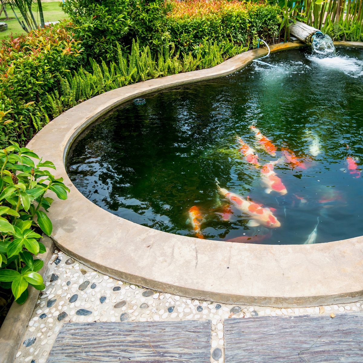 How to Waterproof a Pond