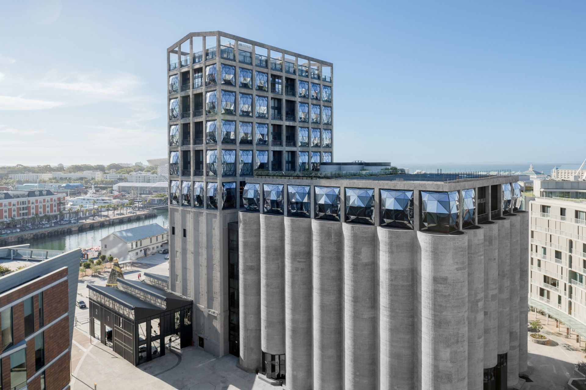 za-zeitz-wide?wid=1920&hei=