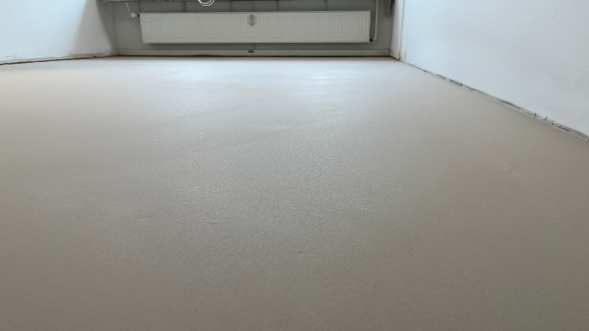 Casco Floor Expert HL 15 gulvspartelmasse på gulv i bygning