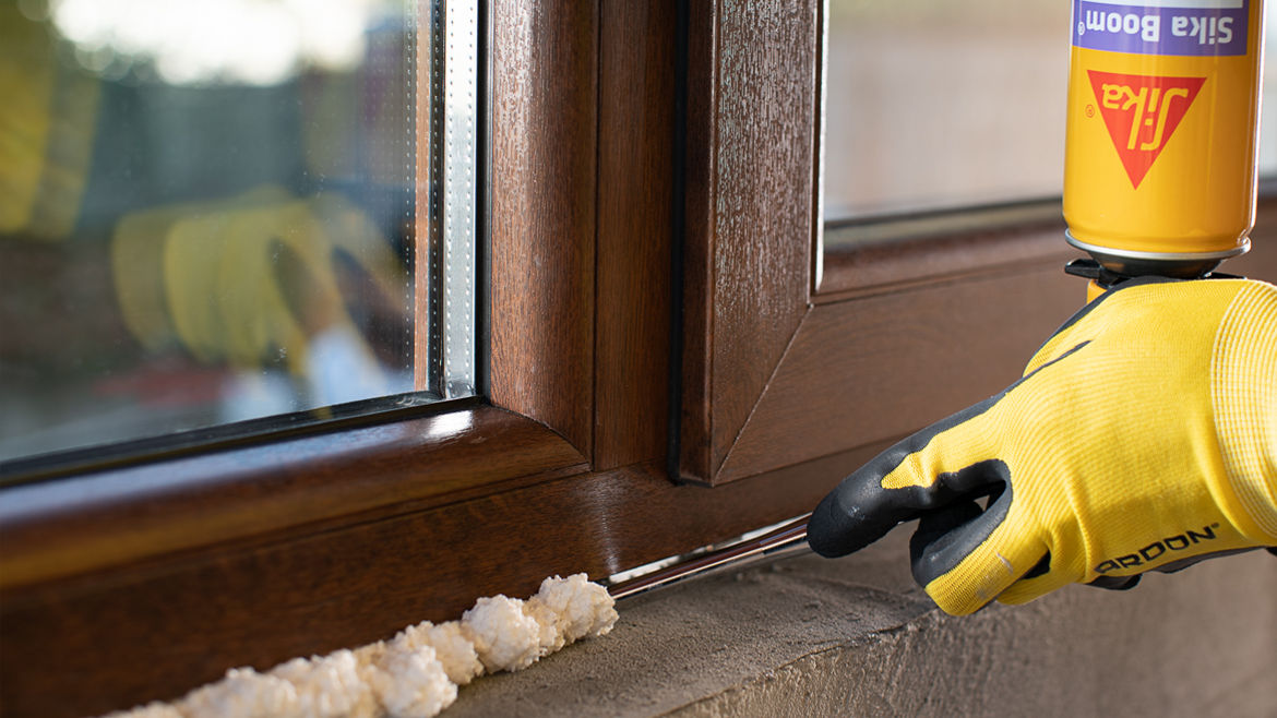 Der skummes omkring et vindue