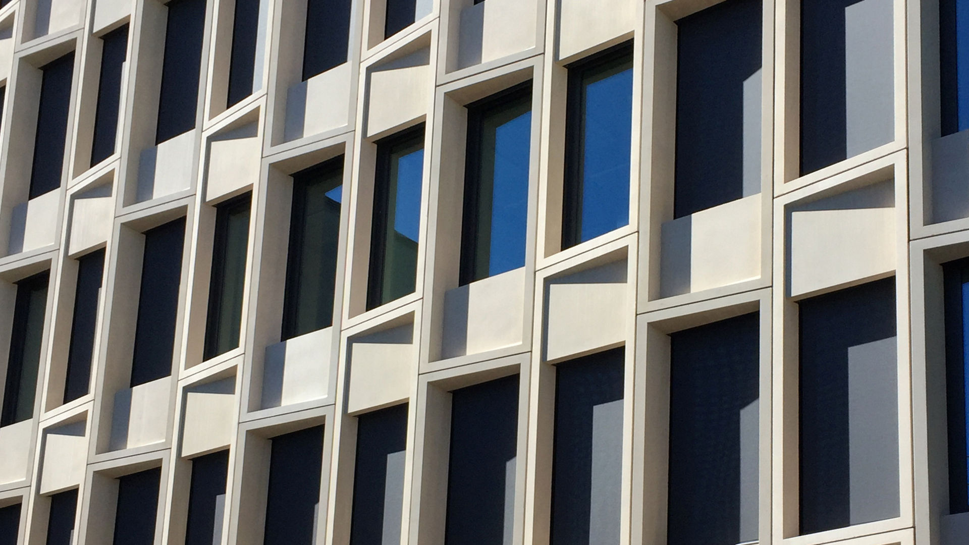 Precast concrete facade