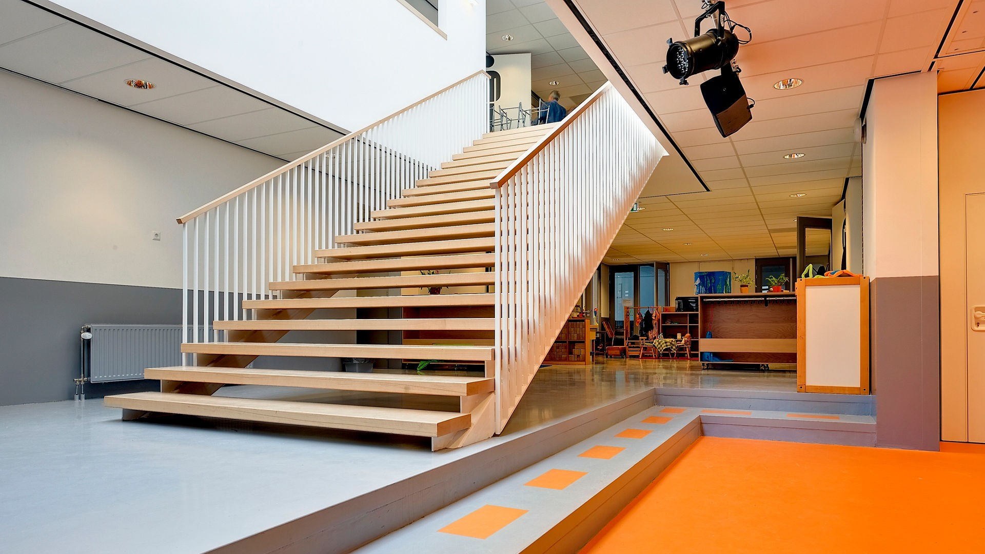Basisschool De Vuurvogel, Tilburg floor finished project