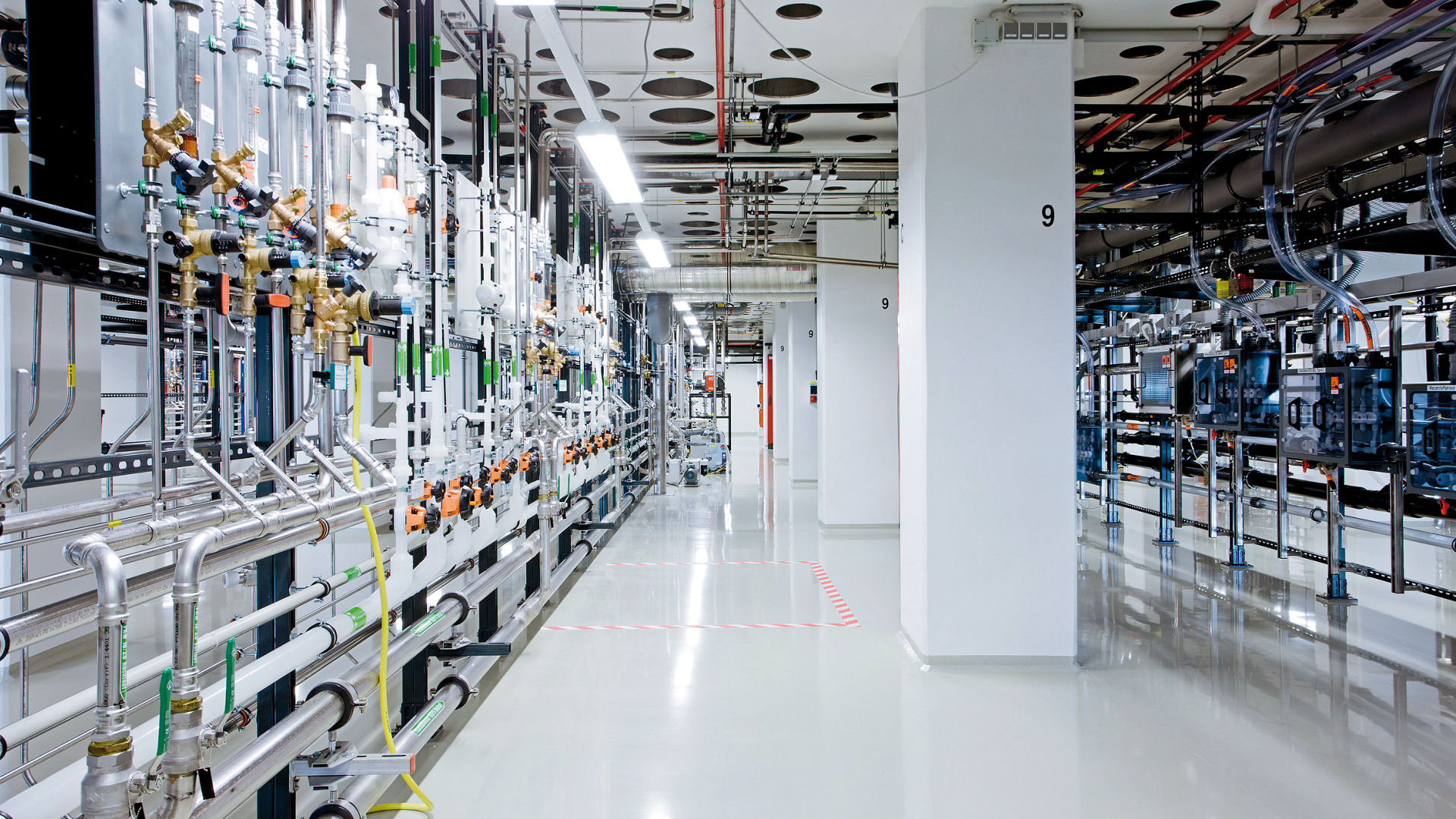 Data center technical area with white floor