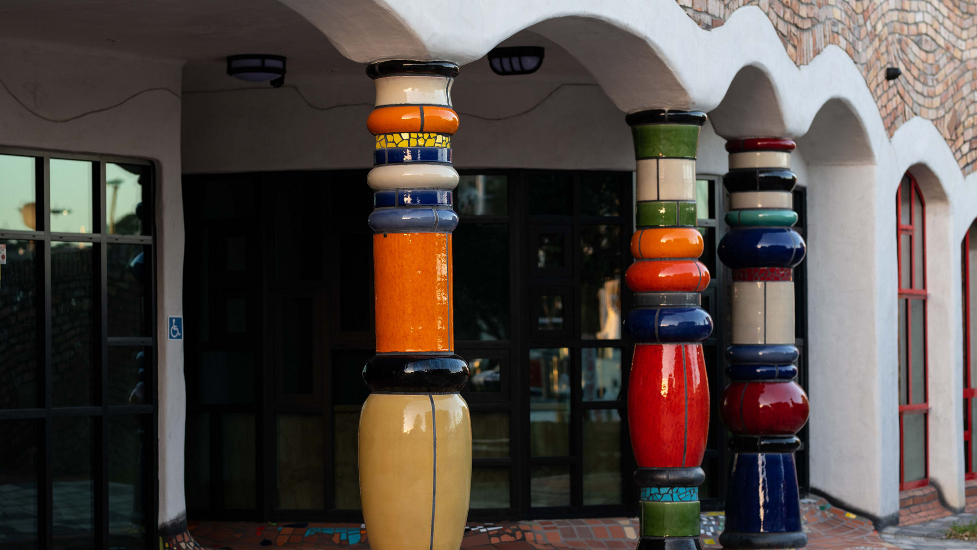 Hundertwasser Art Centre