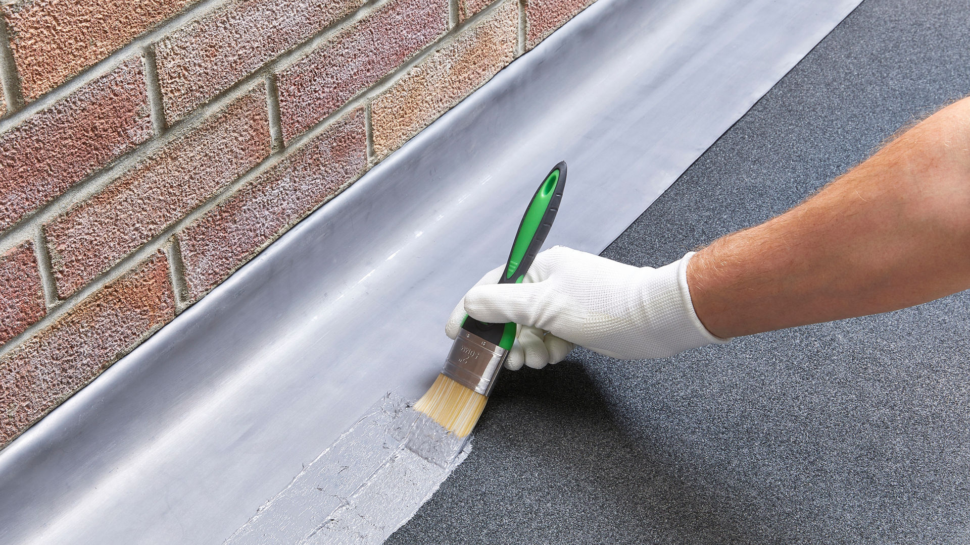 ukd_sika_502_roofing_application_header