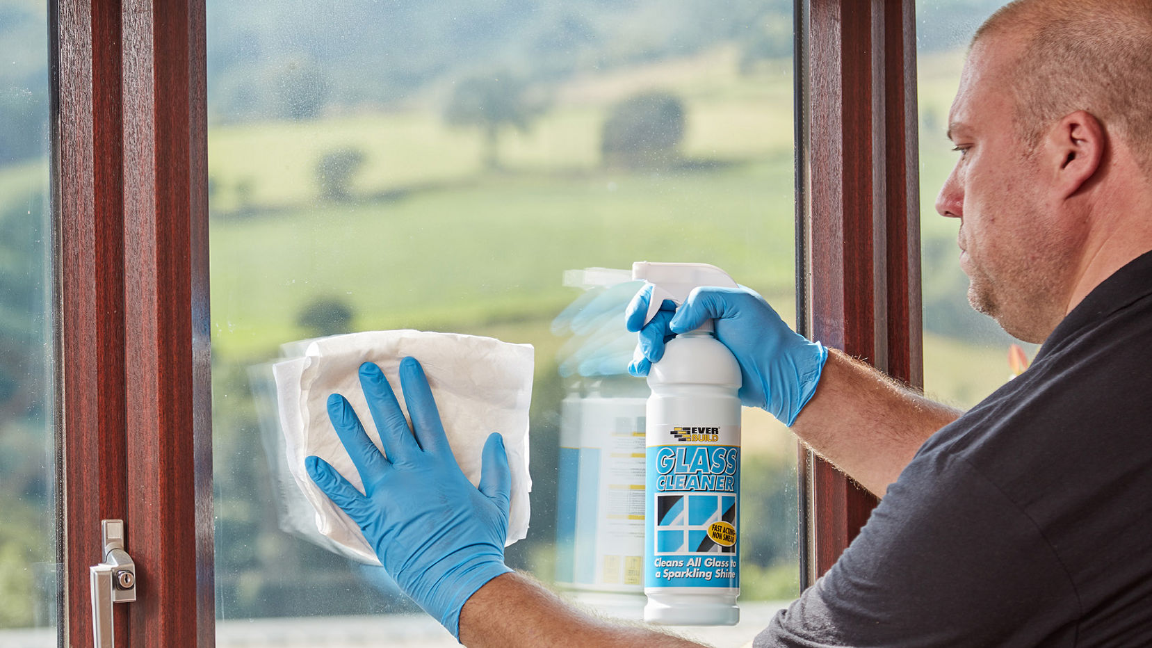 ukd_sika_502_glass_cleaner_application_header