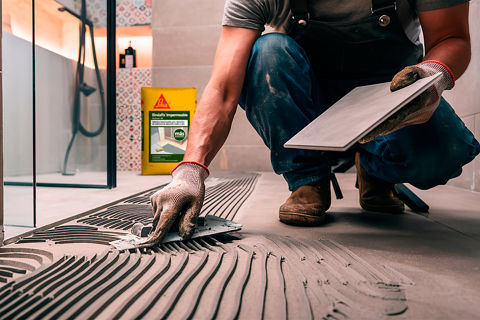 Santexnik yoki qoshnisi uy sohibasini sikadi